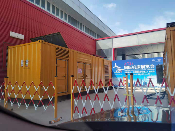 卢龙发电车出租-发电机无电压或电压太低怎么办？