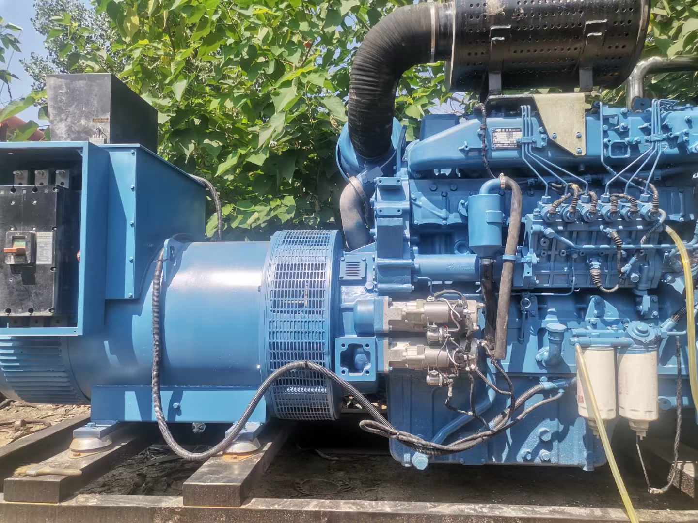 卢龙详细说明降低 800kW 柴油发电机输出电流波动的方法