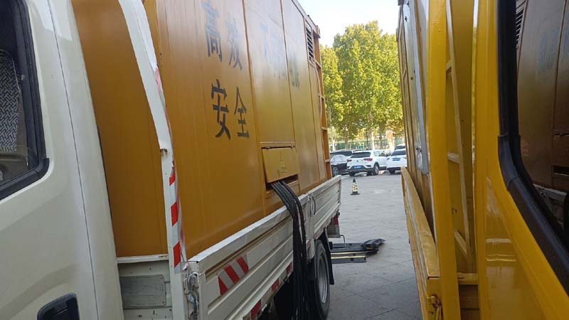 卢龙如何判断柴油发电机组和UPS电源的切换时间是否符合要求？